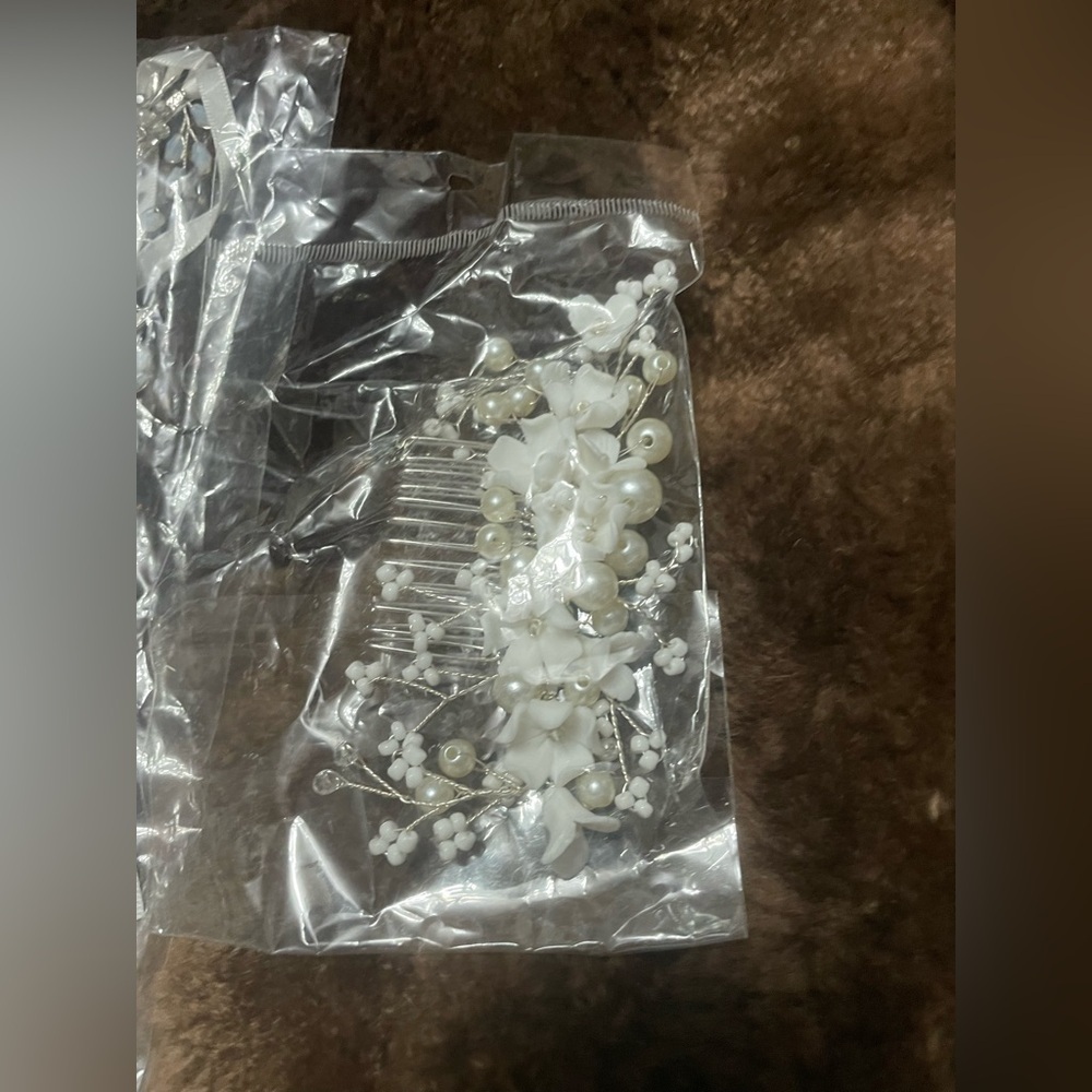 2 Wedding Hair Accessories Gorgeous Leaf headband and Comb for Brides, Vine Comb - Picture 10 of 10